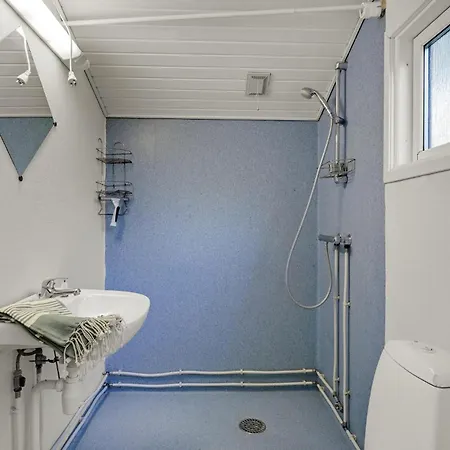 Ferienhaus 1 Bedroom Beautiful In